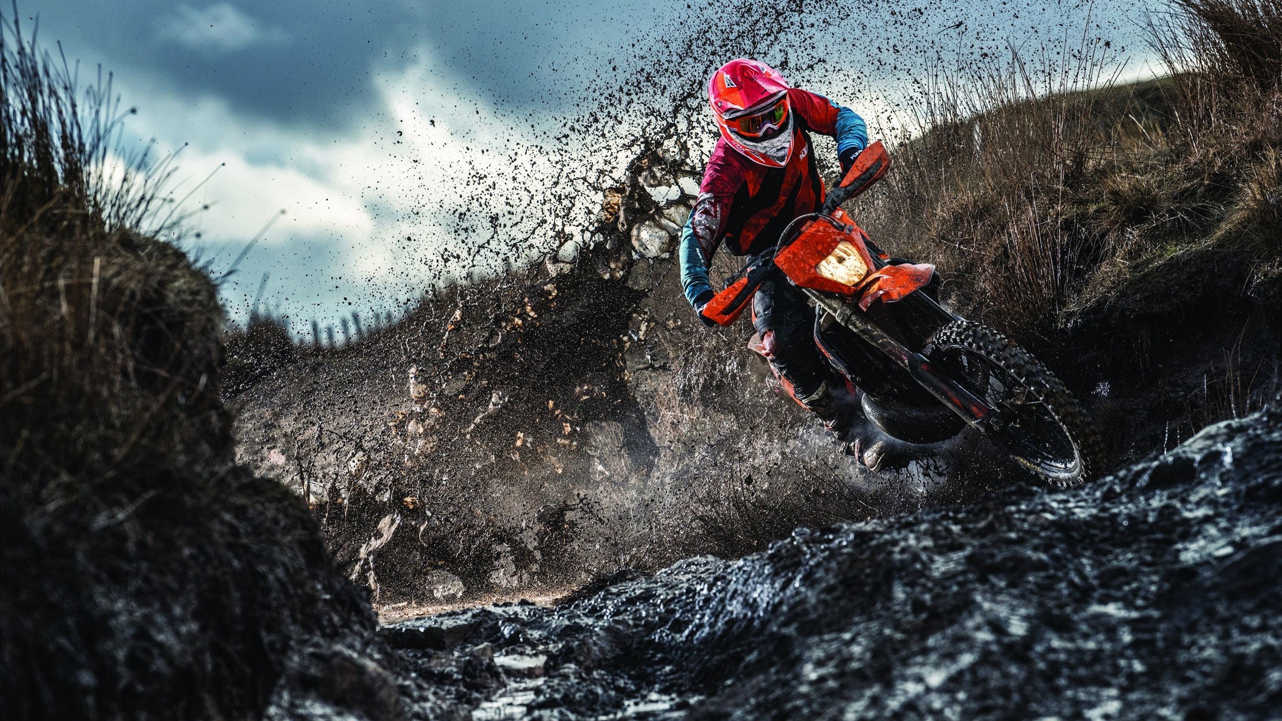 Leyu Sport登录入口-_冬季户外网球赛：雪地上的快节奏较量_，冬季网球装搭配